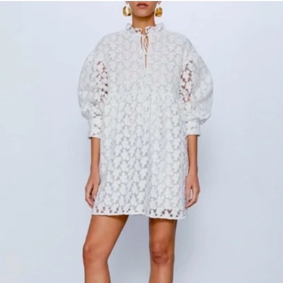 Zara Dresses & Skirts - Zara Textured white Mini Dress!  Stunning Size L